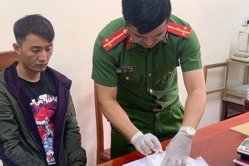 Nghệ An: Bắt đối tượng mua 2 bánh heroin về bán kiếm lời