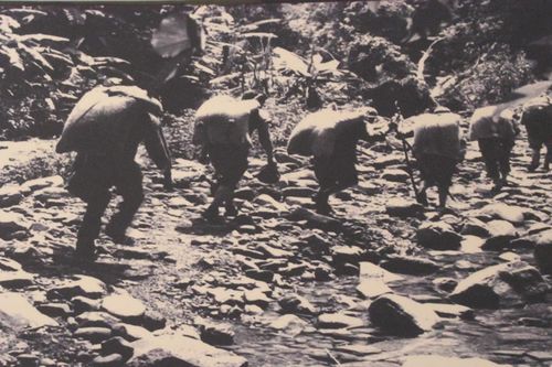 Vang mãi bài ca anh hùng
