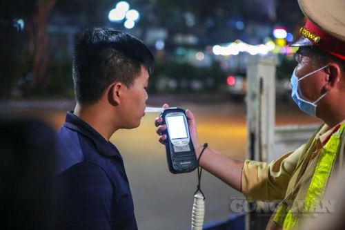 Hà Nội: Chỉ trong đêm 17/3, hàng loạt tài xế bị phạt nặng do sử dụng rượu, bia và ma túy