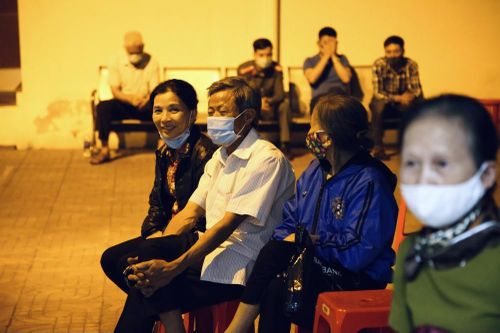 Công an Hà Tĩnh xuyên đêm làm thẻ căn cước công dân