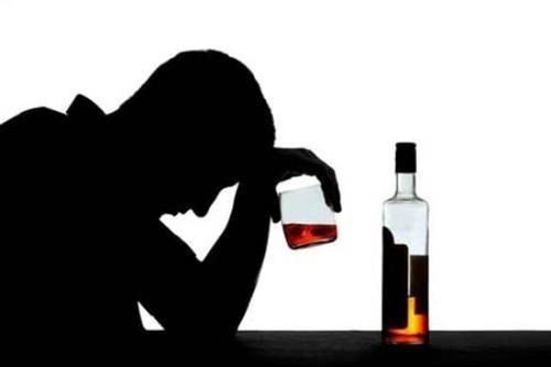 Vô tình làm em họ ngã tử vong khi dìu xuống sông nhúng nước cho tỉnh rượu