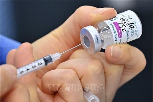 Giới chức Anh khẳng định vaccine ngừa COVID-19 không gây phản ứng đông máu