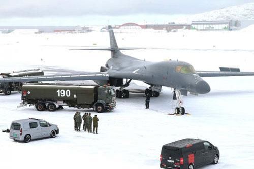 'Hiệp sỹ bóng đêm' B-1B của Mỹ lần đầu hạ cánh tại Bắc Cực, gửi thông điệp ngầm tới Nga