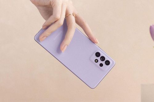 Samsung Galaxy A72 giá 11,49 triệu đồng ở Việt Nam có gì để cạnh tranh với Oppo Reno4 Pro?
