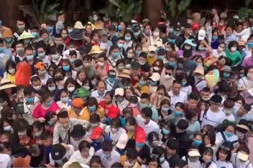Chùa nguy nga, to kỷ lục có thực sự là chùa?