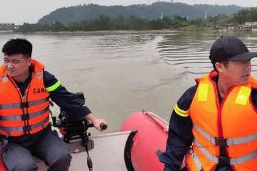 Để lại lá thư cùng xe máy, người đàn ông gieo mình xuống sông Lam