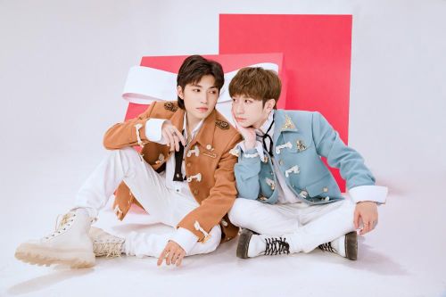 Cặp đôi đam mỹ Đỗ Hoàng Dương - Cody đưa chuyện 'tình yêu mùa dịch' vào MV mới
