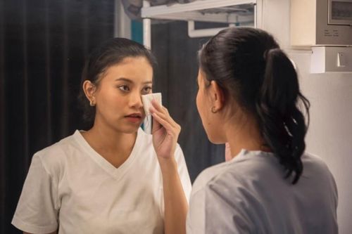 Những thói quen khiến làn da của bạn ngày càng xấu hơn