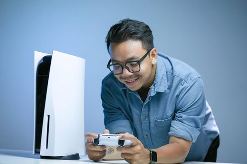 Cảm nhận đầu tiên về PlayStation 5 vừa bán ở Việt Nam