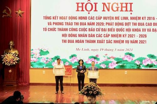 Huyện Mê Linh nhận bằng khen của Chính phủ trong công tác phòng, chống dịch Covid-19