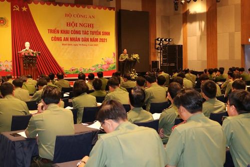 Thứ trưởng Nguyễn Văn Thành dự Hội nghị triển khai công tác tuyển sinh CAND năm 2021 tại Bình Định