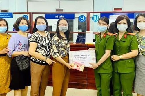 Thăm, động viên lực lượng cấp căn cước công dân