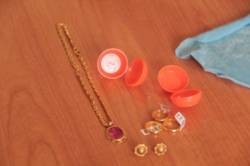 Thu mua phế liệu nhặt 1,1 cây vàng, người đàn ông trả lại cho người đánh mất