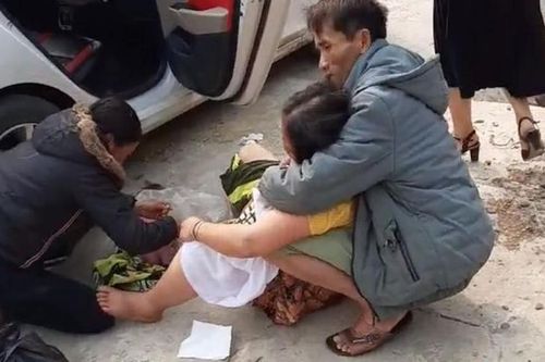 Sản phụ ở rẻo cao Nghệ An sinh con 3,6kg bên lề đường