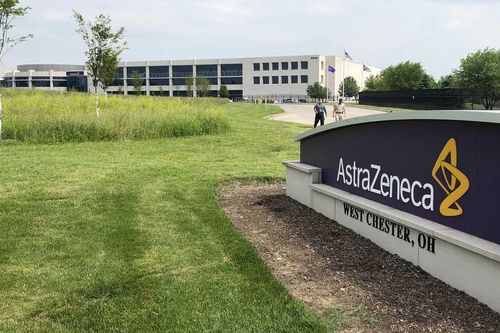 Mỹ chia sẻ vaccine của AstraZeneca cho Mexico và Canada