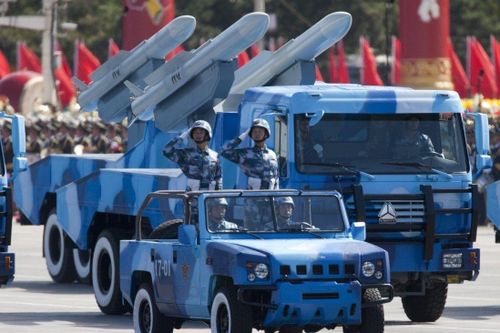 Binh sĩ Trung Quốc tập phóng tên lửa bằng thực tế ảo