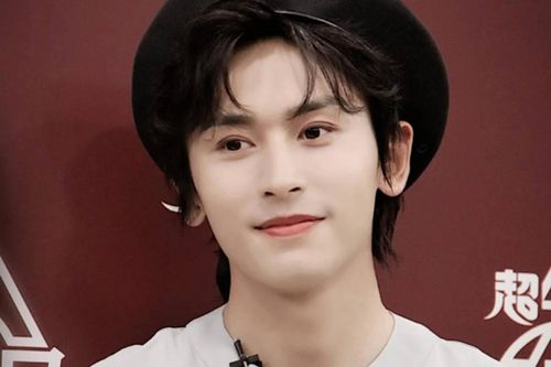 Trương Triết Hạn muốn làm đội trưởng của show Bước Nhảy Đường Phố, fan lập tức buông lời trêu chọc