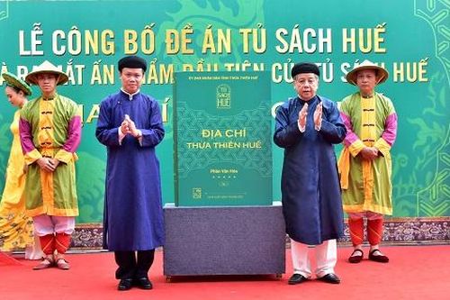 Ấn phẩm đầu tiên của Tủ sách Huế được ra mắt