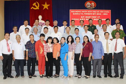 HĐND TX. Tân Châu khóa VI (nhiệm kỳ 2016–2021) tiến hành kỳ họp thứ 17 để tổng kết hoạt động