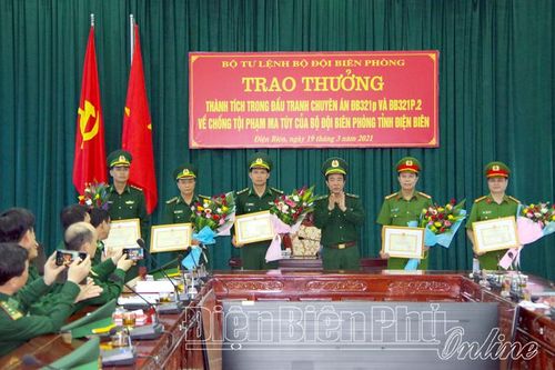 Bộ đội Biên phòng trao thưởng các đơn vị phá 2 chuyên án ma túy lớn
