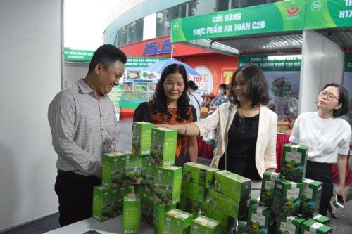 Tuần hàng Việt tại Hà Nội: Đẩy mạnh tiêu thụ sản phẩm hàng hóa, kích cầu nội địa