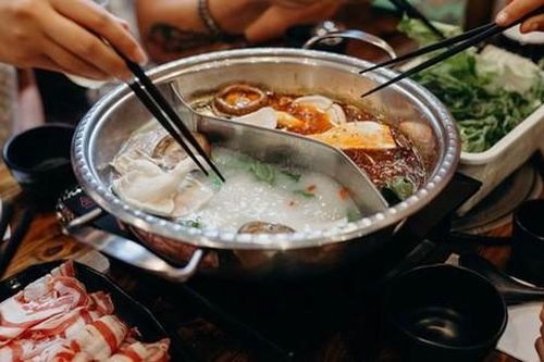 3 thói quen ăn uống gây ung thư thực quản cực nhanh, tất cả đều nằm trong 'danh sách đen' của WHO nhưng ít ai để ý