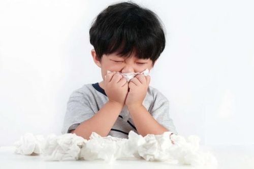 Chủ động ngừa bệnh lúc giao mùa cho trẻ
