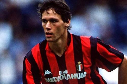 Giây phút quyết định giải nghệ của Van Basten