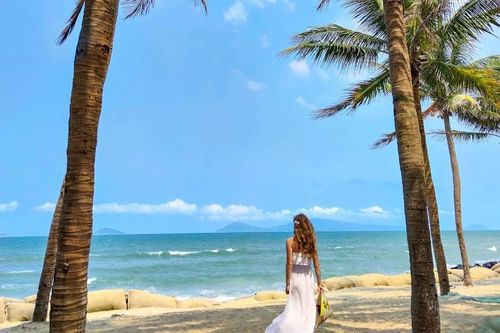 5 bãi biển hoang sơ dọc miền Trung