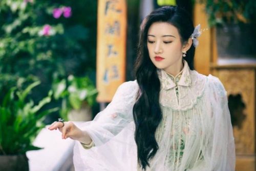 Phim của Cảnh Điềm lâm thế dở khóc dở cười do túng thiếu kinh phí