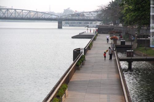 Chùm ảnh: Cung đường thơ mộng giữa lòng Cố đô Huế