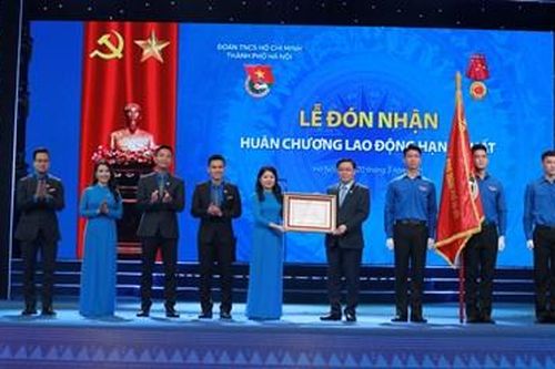 Đoàn Thanh niên thành phố Hà Nội đón nhận Huân chương Lao động hạng Nhất