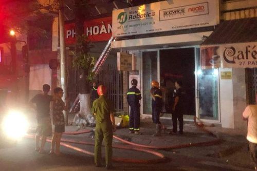 Cháy cửa hàng điện tử