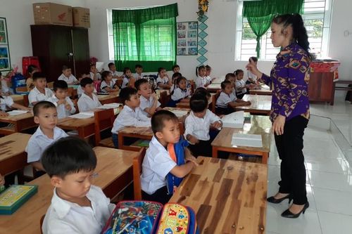 Tập trung mọi nguồn lực triển khai chương trình lớp 2 và 6 tại miền Tây Nam bộ