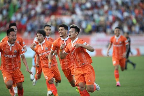 Lê Huỳnh Đức: 'Tôi không được như Pep hay Mourinho'