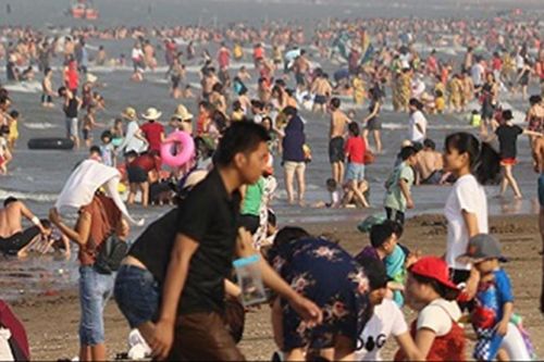 Lường trước nguy cơ quá tải, bùng dịch dịp nghỉ lễ 30/4 - 1/5