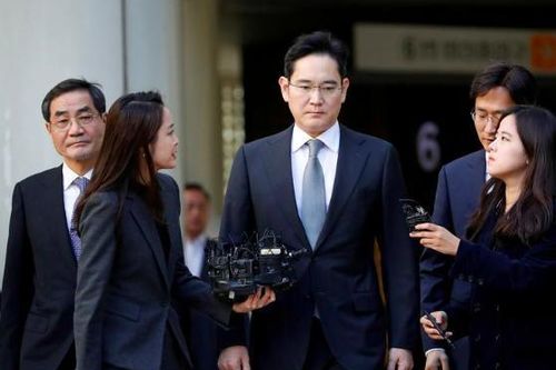 Đang ngồi tù, 'Thái tử' Samsung phải mổ gấp vì vỡ ruột