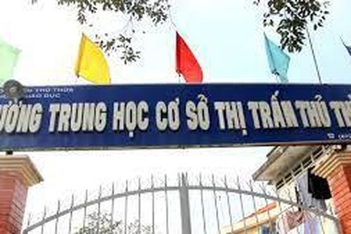 Phụ huynh dẫn người xông vào trường đánh học sinh để 'trả thù' cho con