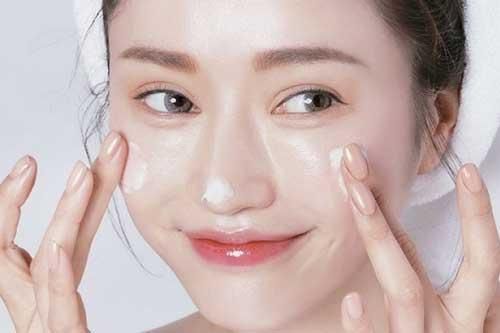10 bước trang điểm cơ bản con gái nhất định phải 'nằm lòng'