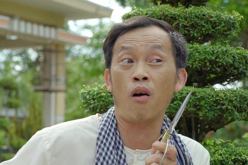 Hoài Linh tự tay móc cống: 'Nổi tiếng cũng là người, cũng phải làm hết'