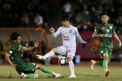 Nhận định Hà Tĩnh vs HAGL: Kiatisak đưa HAGL lên đầu bảng
