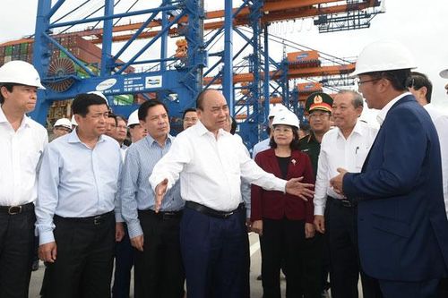 Thủ tướng Nguyễn Xuân Phúc kiểm tra ''cửa ngõ giao thương phía Nam''