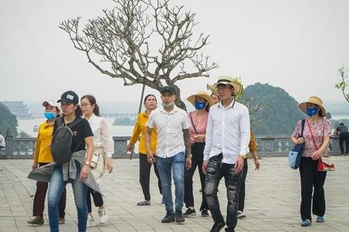 Phật tại tâm, tu tại gia, cần thay đổi thói quen đi lễ