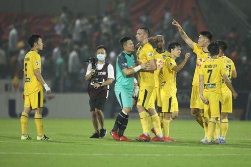 Xuân Trường nổi nóng với ngoại binh Hàn Quốc