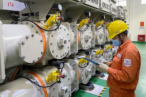 Bảo đảm vận hành ổn định lưới điện cao thế Hà Nội