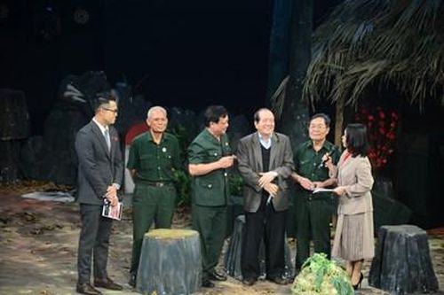 Giao lưu nghệ thuật kỷ niệm 50 năm Chiến thắng Đường 9-Nam Lào