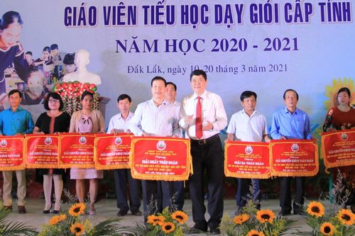 Đắk Lắk: 177 giáo viên tiểu học đạt danh hiệu dạy giỏi cấp tỉnh