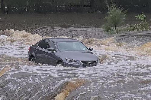 Cận cảnh thảm họa thiên nhiên 'trăm năm có một' ở Australia