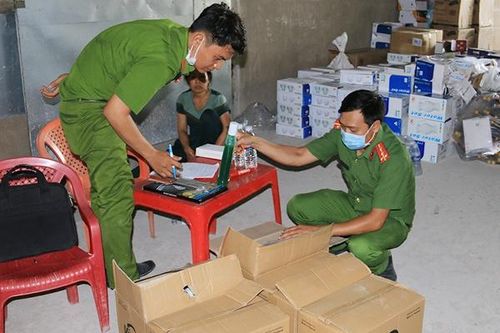 An Giang: Tạm giữ một số hàng hóa không rõ nguồn gốc xuất xứ