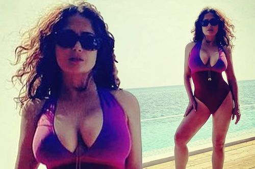 'Bom gợi cảm' Salma Hayek khoe 3 vòng siêu nóng bỏng